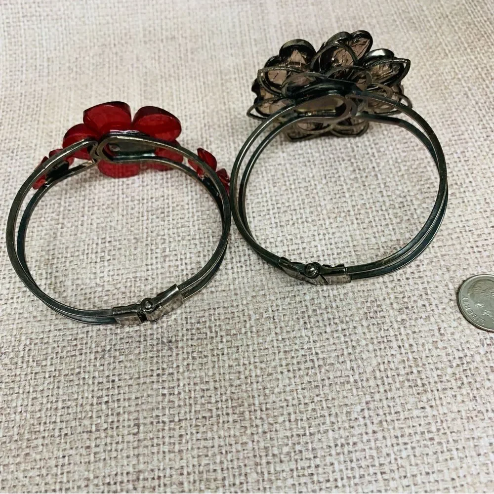 Gunmetal‎ Flower Hinged Bracelets Set of 2